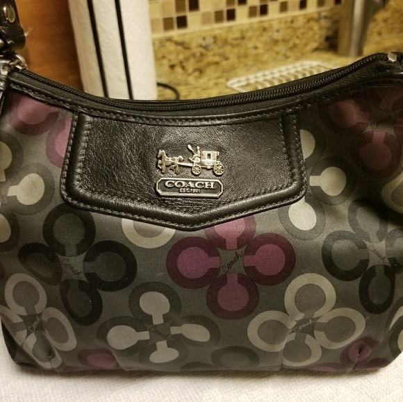 Small Coach purse - Picture 3 of 8